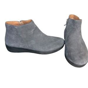 NWOT FitFlop Gray Suede Supercomff Ankle Bootie Side Zip Womens Size 10